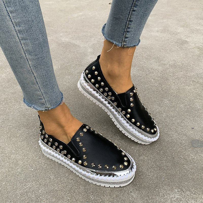 Hannah – Flat Sneakers with Studs