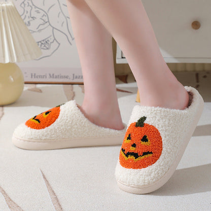 Sara – Cozy Winter Slippers with Pumpkin Design