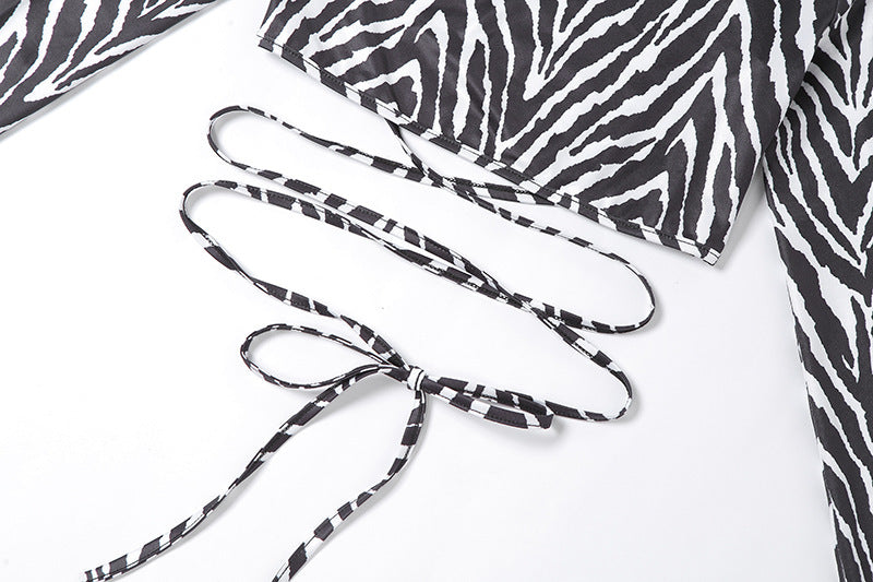 Grace – Striped Lace-Up Top