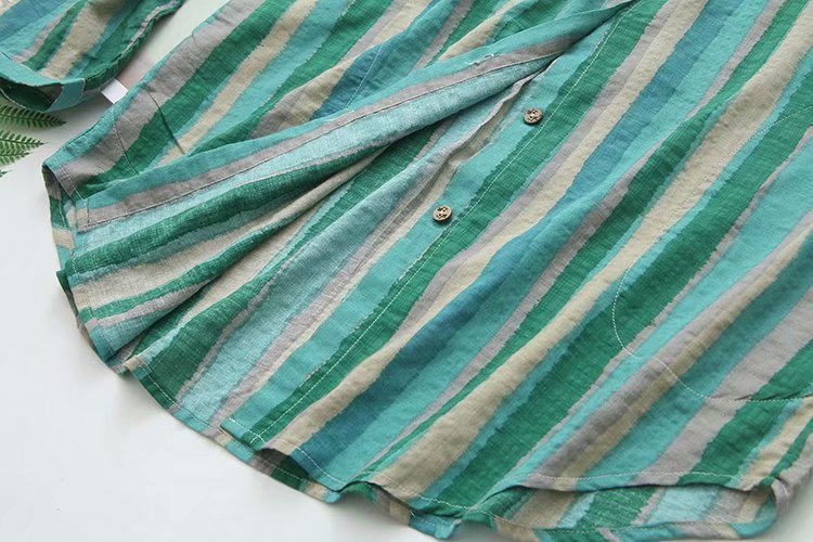 Ruth – Relaxed Blouse with Striped Lapel Collar for Women in Fall