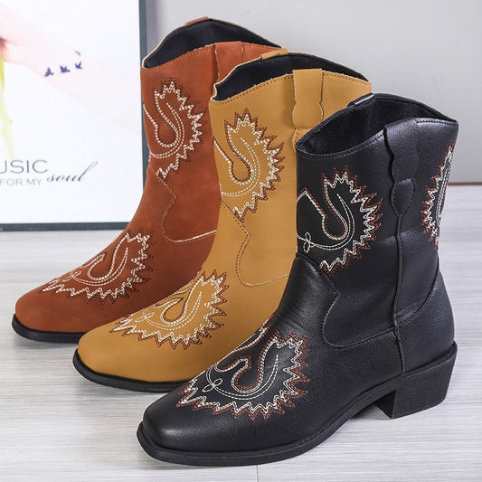 Joan – Embroidered Western Boots with Chunky Heel