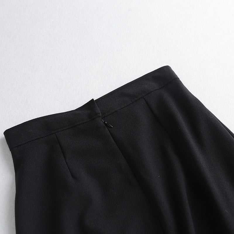 Clara – Wide Pleated Skirt with Chain Decoration