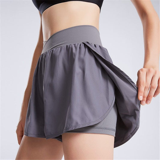 Gabrielle – Relaxed Summer Gym Shorts with Quick-Dry Material