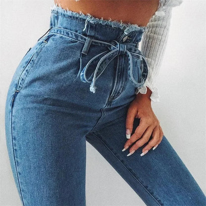 Carly – High-Waisted Jeans with Stylish Design