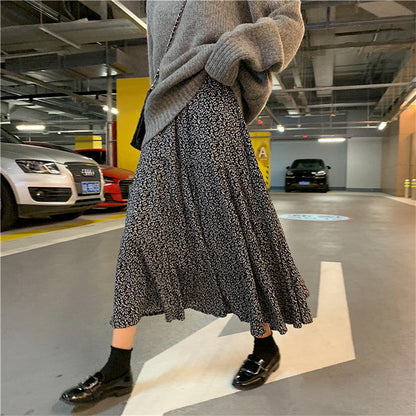 Barbara – Airy Skirt with Floral Pattern