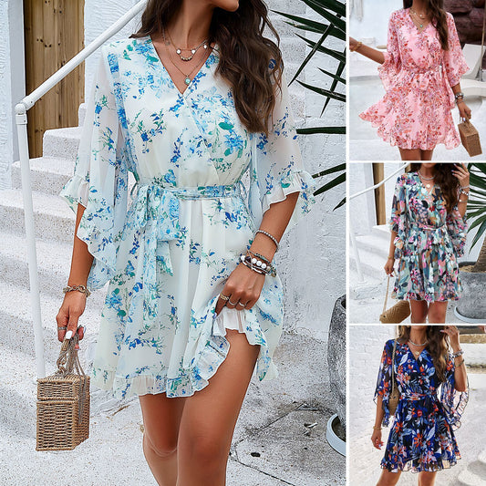Patricia – Short Dress with Floral Pattern and Ruffle Design