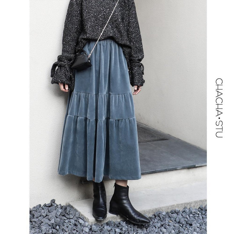 Deborah – Women's A-Line Skirt in Thick Velvet