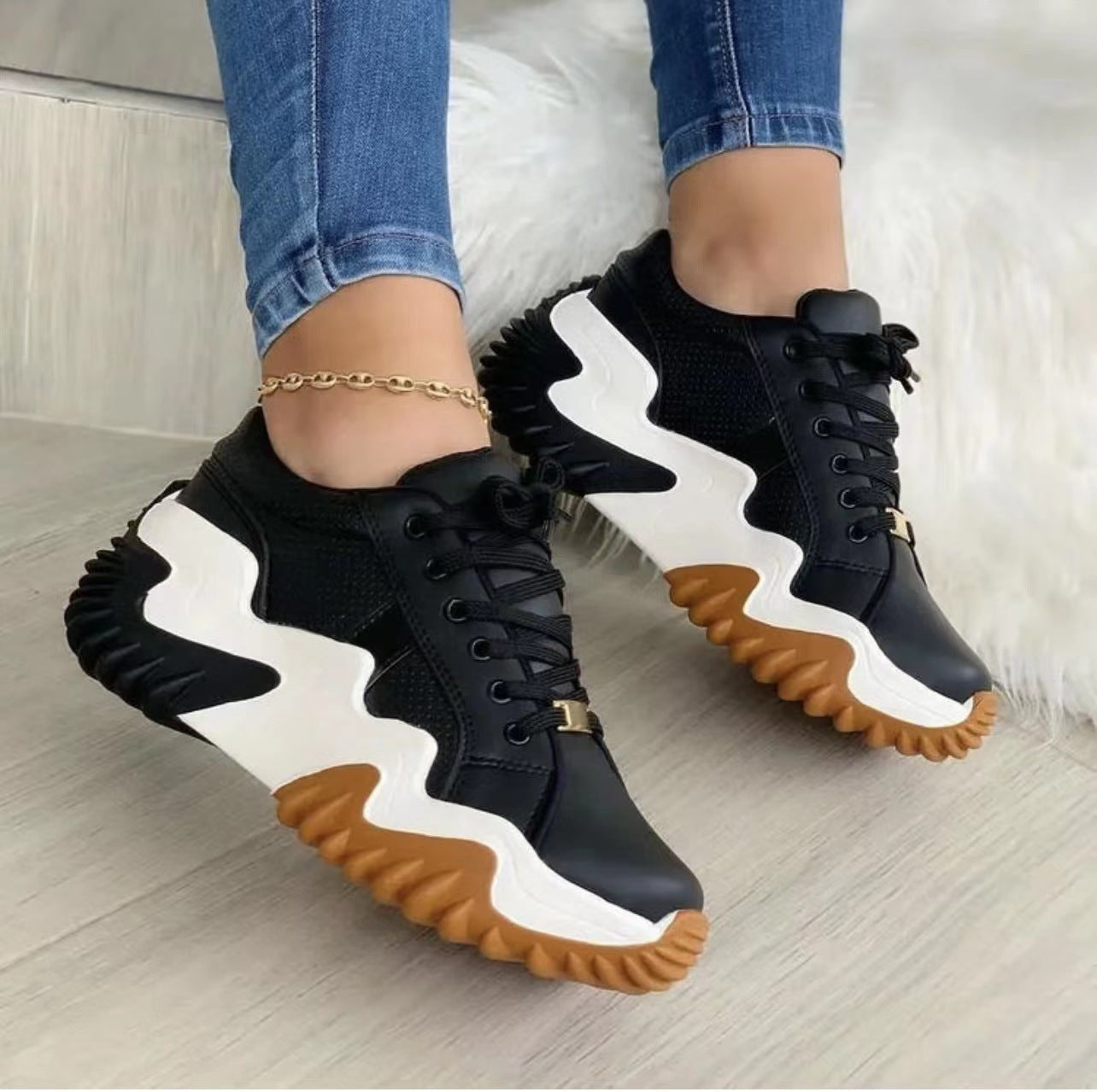 Marion – Women's Lace-Up Sneakers