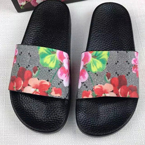 Melissa – Women's Slippers with Floral Print and Rubber Soles