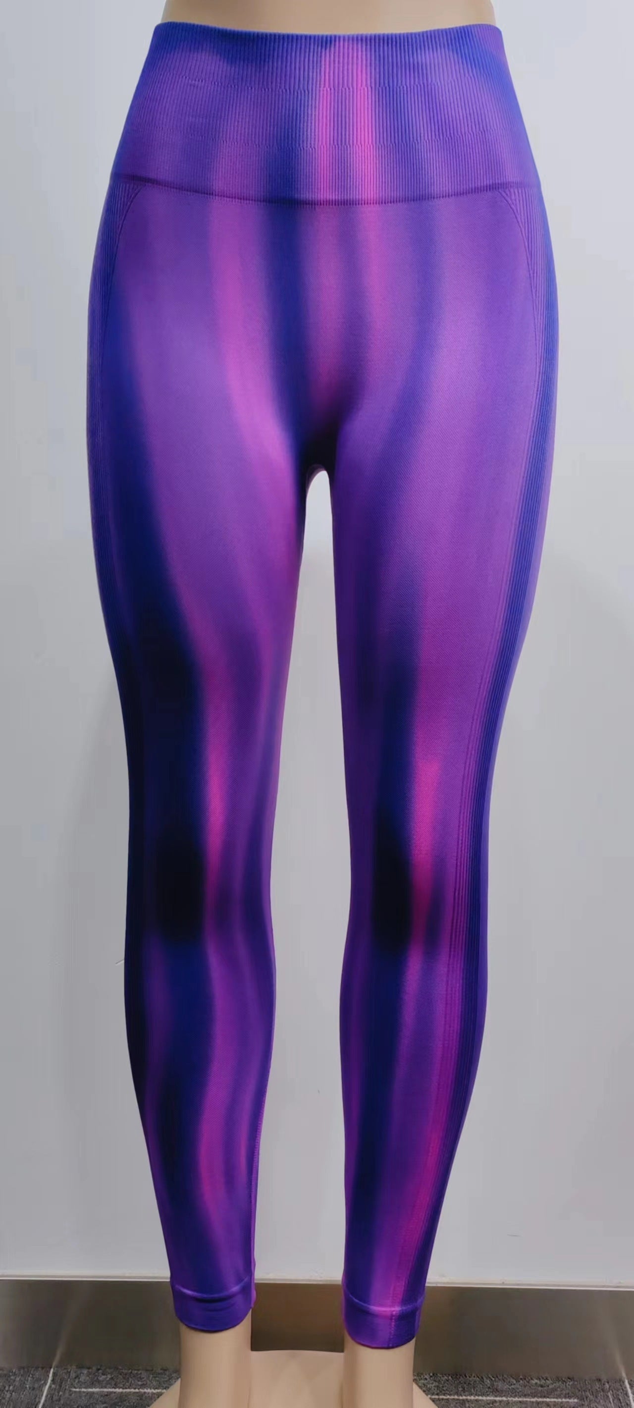 Susan – Seamless High-Waisted Yoga Pants with Aurora Tie-Dye Print