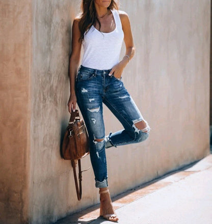 Laura – Retro High-waist Jeans with Distressed Details