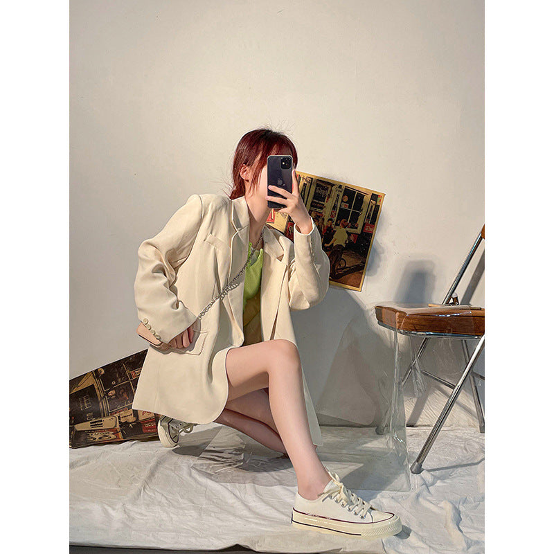 Kathryn – Low Canvas Shoes in 1970s Style