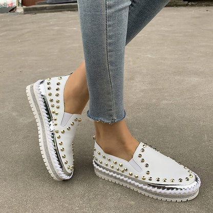 Hannah – Flat Sneakers with Studs