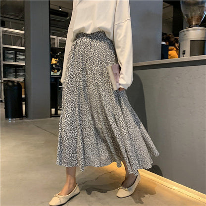 Barbara – Airy Skirt with Floral Pattern