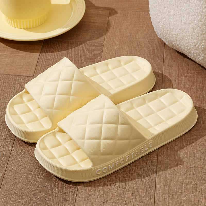 Gavin – Soft Slippers with Checkered Pattern