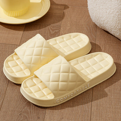 Gavin – Soft Slippers with Checkered Pattern
