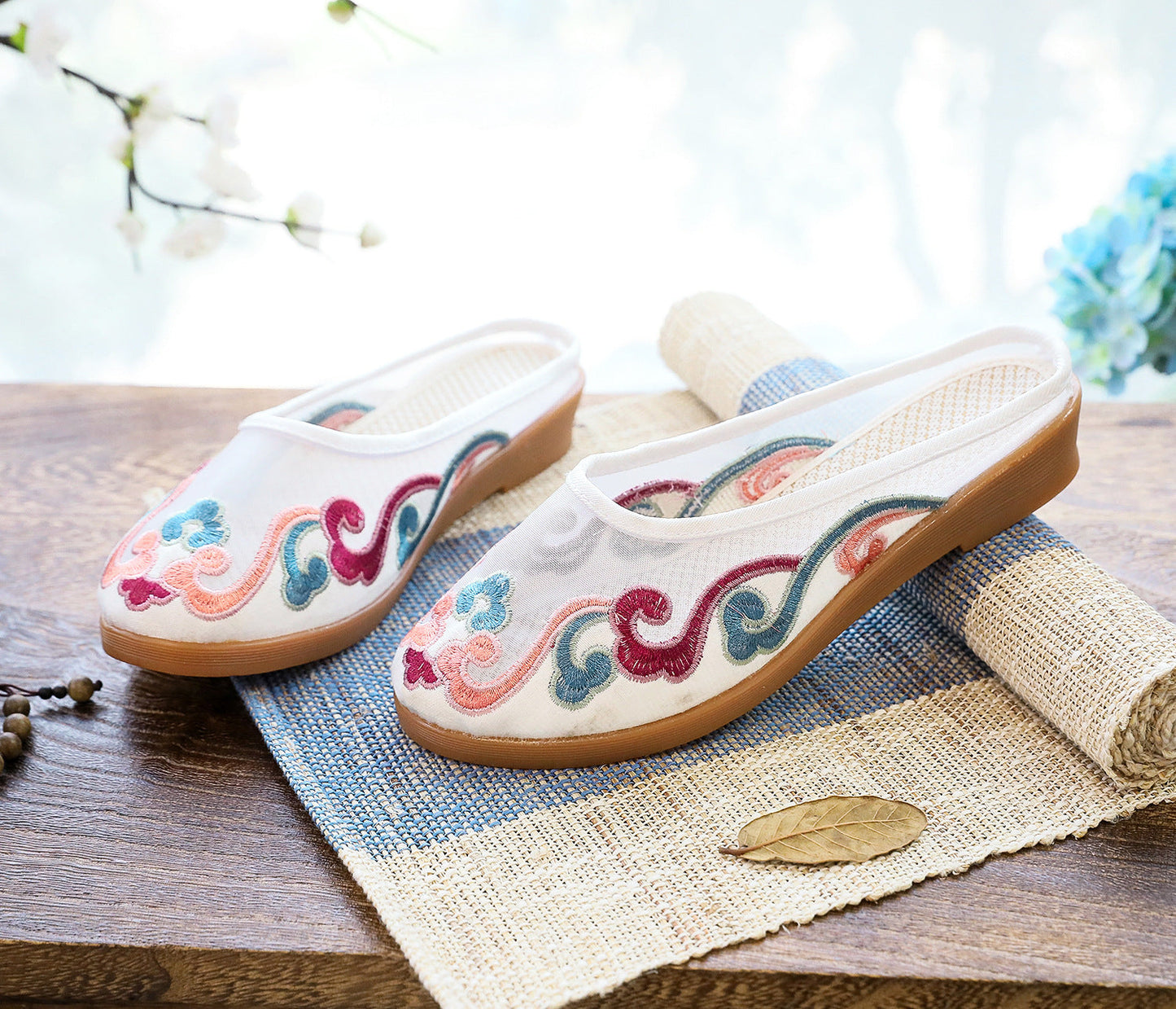 Michelle – Embroidered Cotton Mules in Retro Style