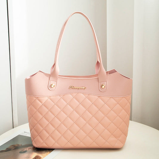 Harriet – Rhombus Handbag with Chic Check Pattern