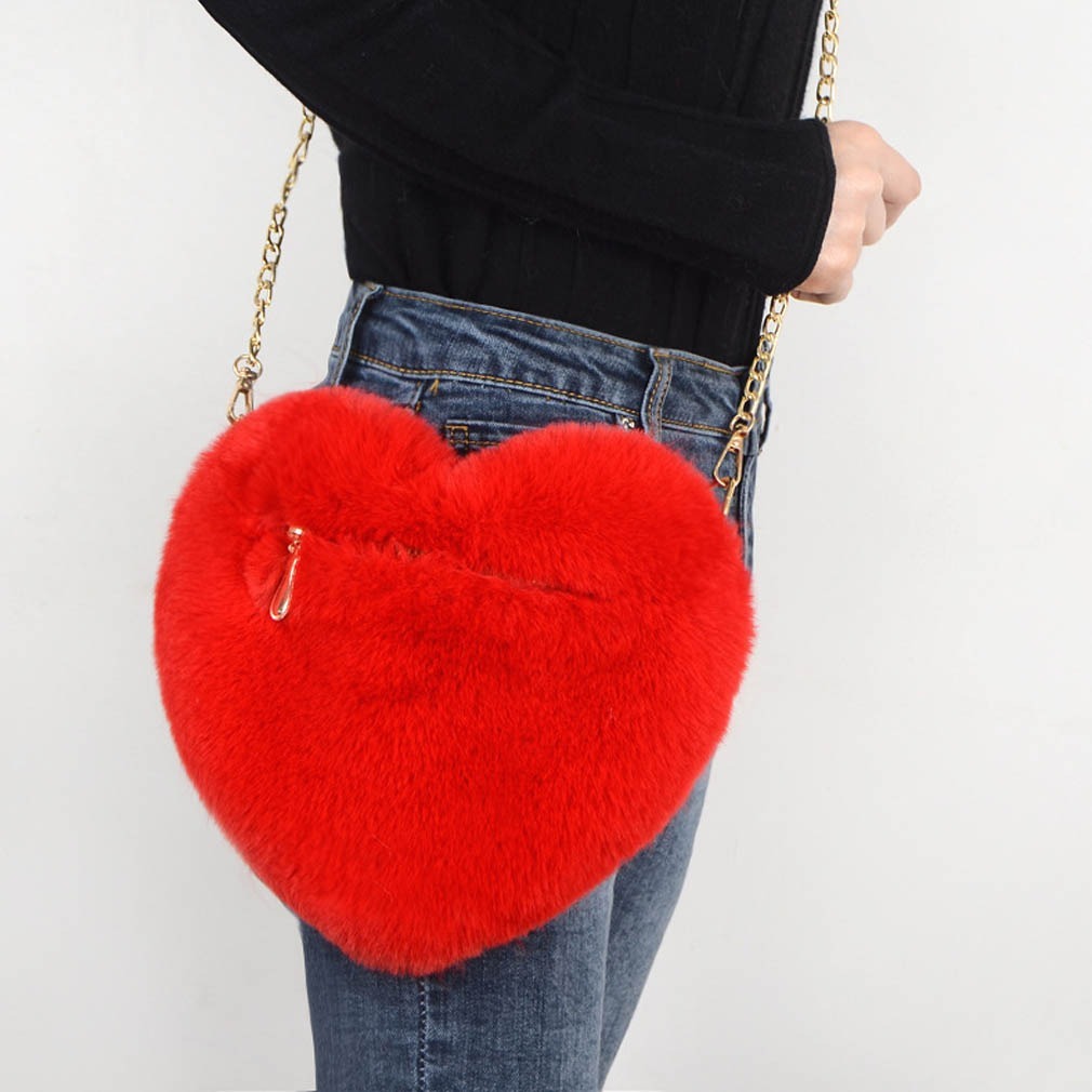 Chelsea – Plush Shoulder Bag with Chain for Valentine's Day Party