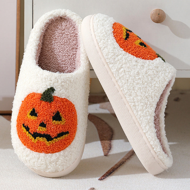 Sara – Cozy Winter Slippers with Pumpkin Design