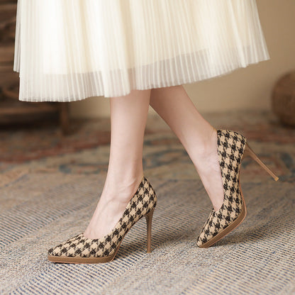 Carol – Pointed High Heels with Houndstooth Pattern
