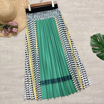 Anne – Bohemian Pleated Skirt with Check Pattern