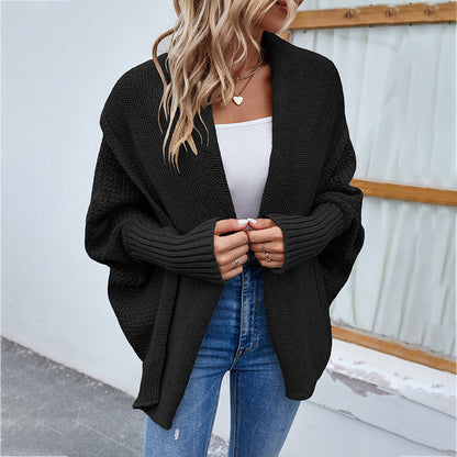 Kelly – Casual Knit Cardigan with Batwing Sleeves and Large Lapels